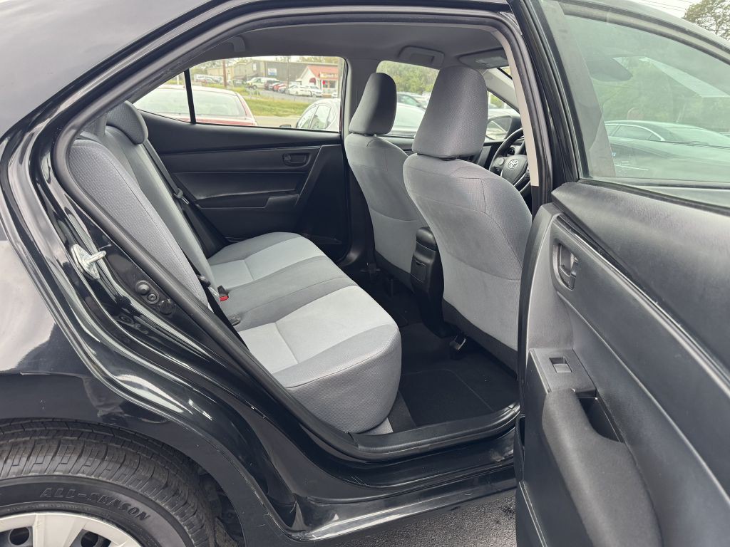 2017 Toyota Corolla Image 23