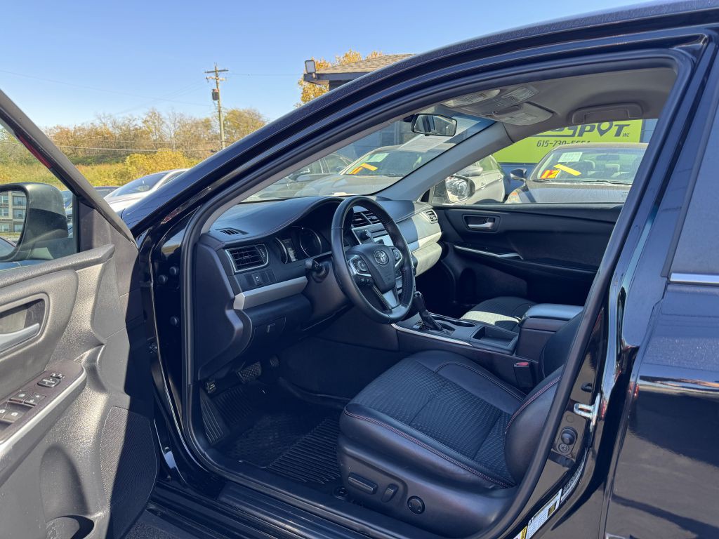 2015 Toyota Camry Image 10