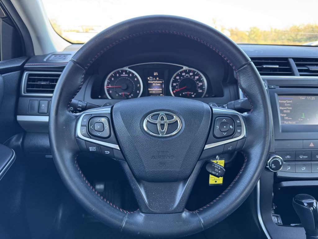 2015 Toyota Camry Image 13
