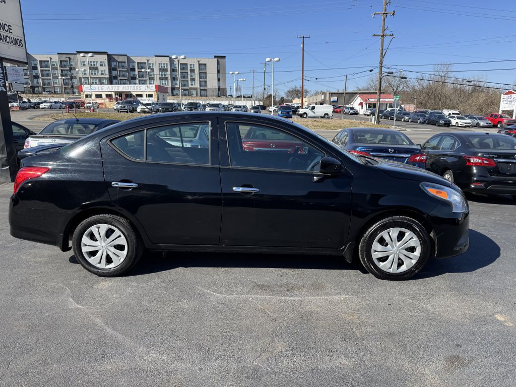 2017 Nissan Versa Image 4