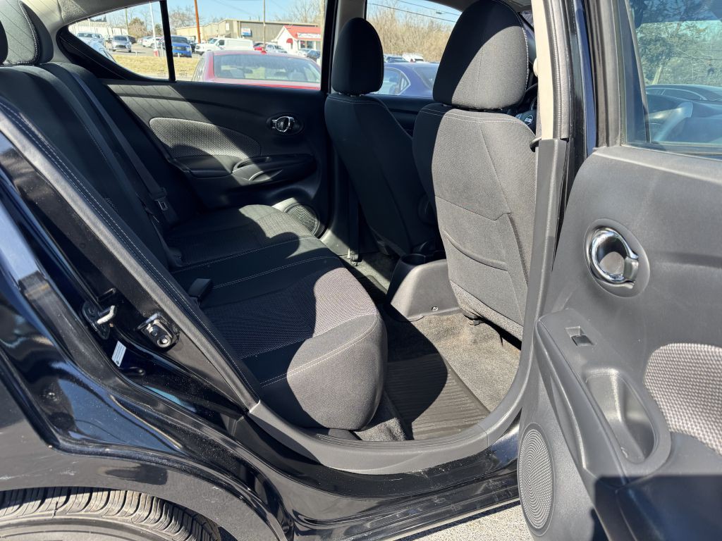2017 Nissan Versa Image 23