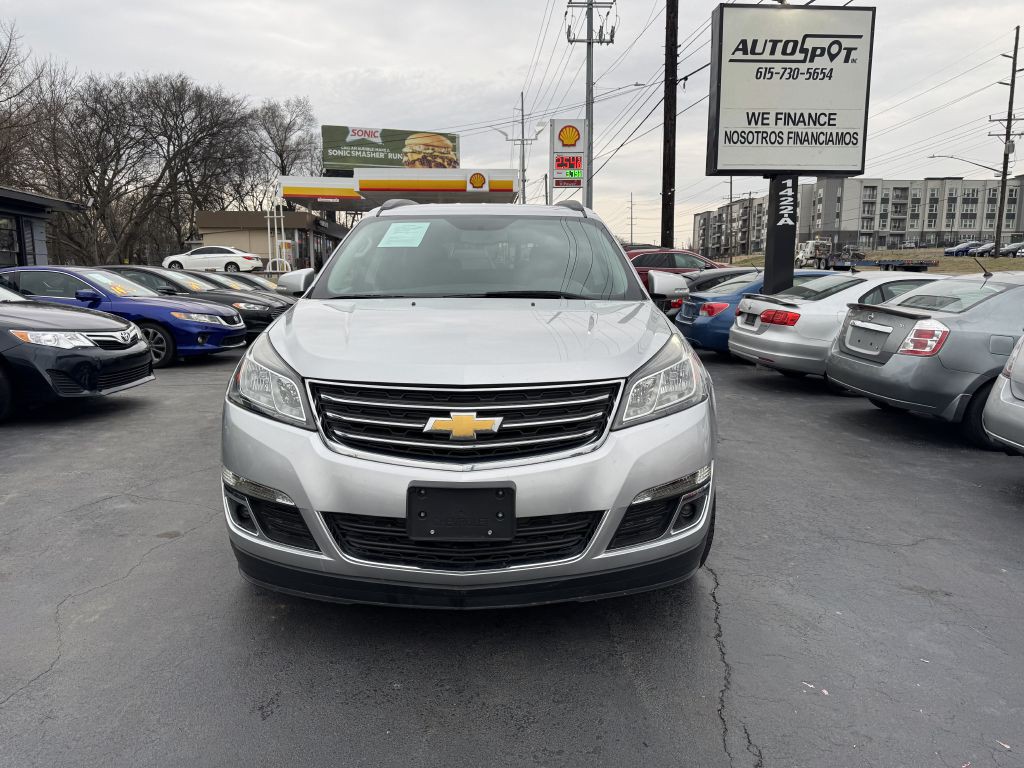 2014 Chevrolet Traverse Image 2