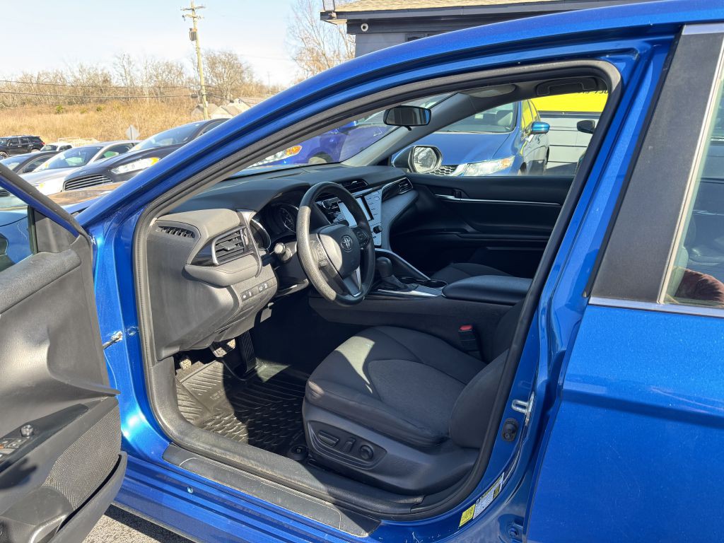 2020 Toyota Camry Image 10