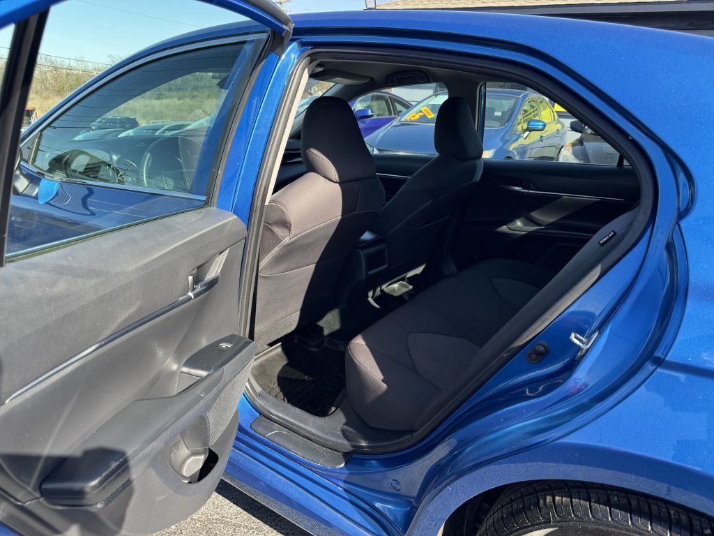 2020 Toyota Camry Image 11