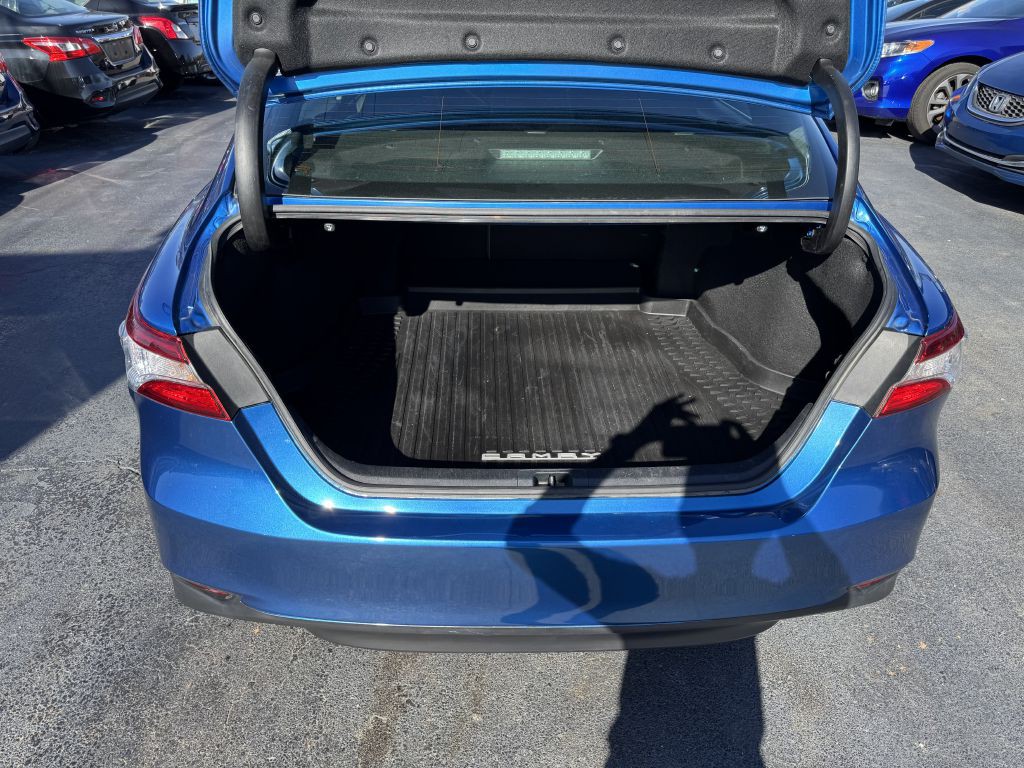 2020 Toyota Camry Image 20