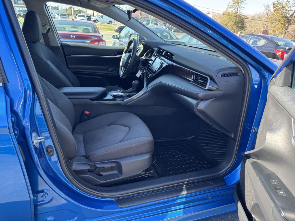 2020 Toyota Camry Image 23