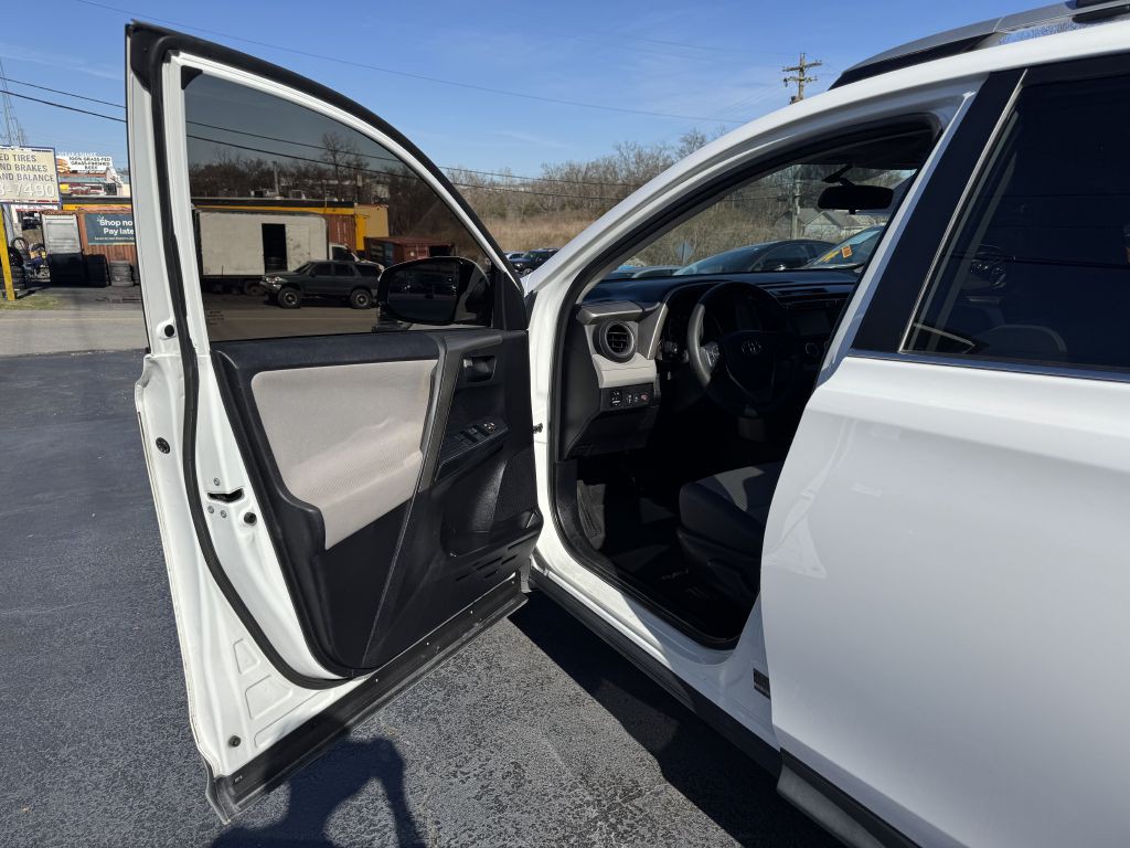 2014 Toyota Rav4 Image 9