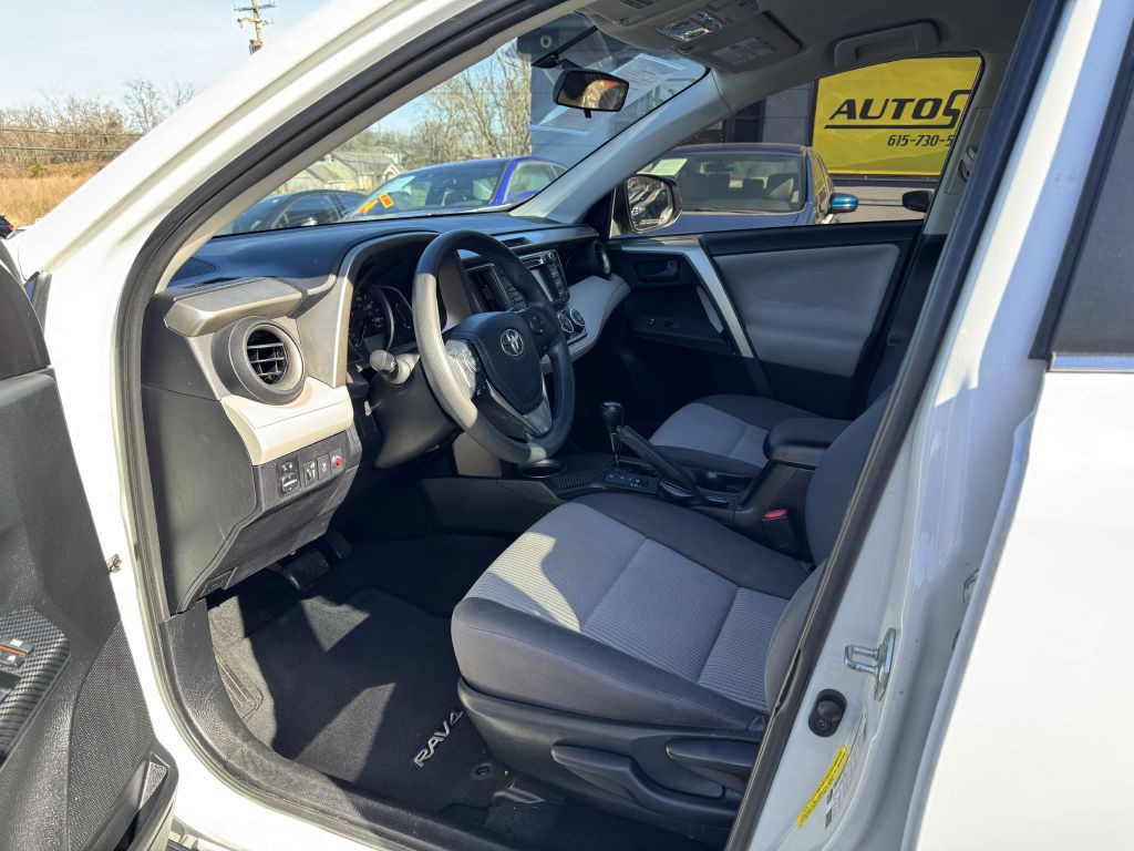 2014 Toyota Rav4 Image 10