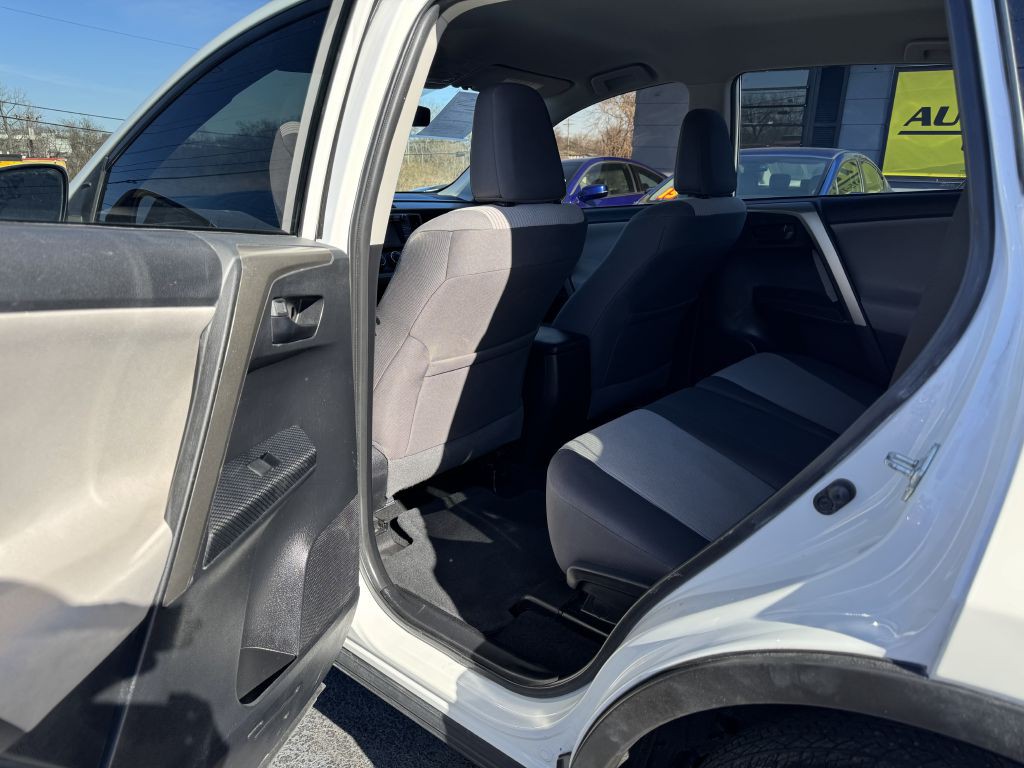 2014 Toyota Rav4 Image 11