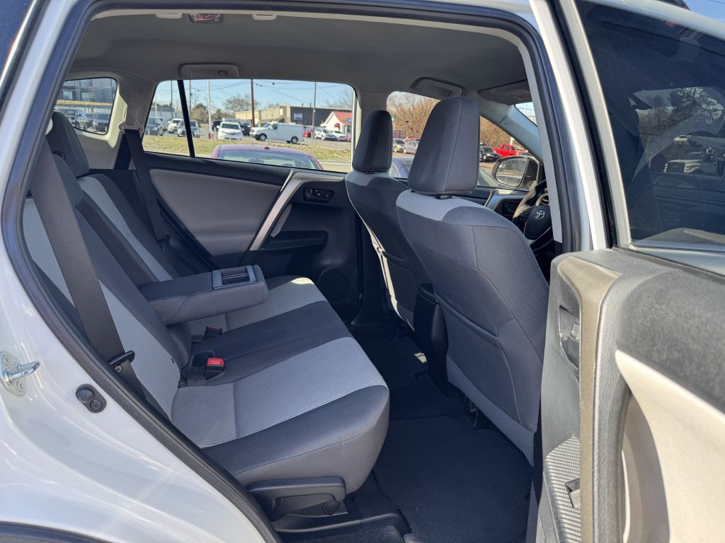 2014 Toyota Rav4 Image 24