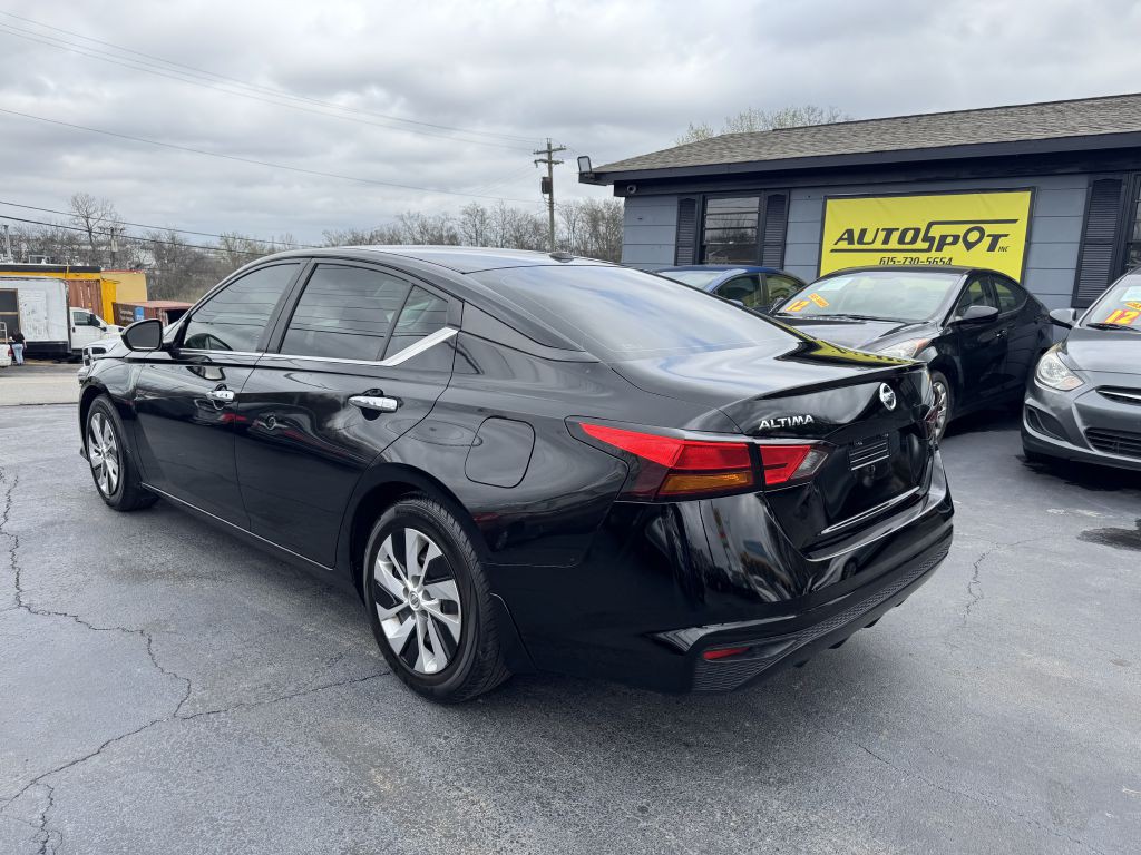 2019 Nissan Altima Image 6