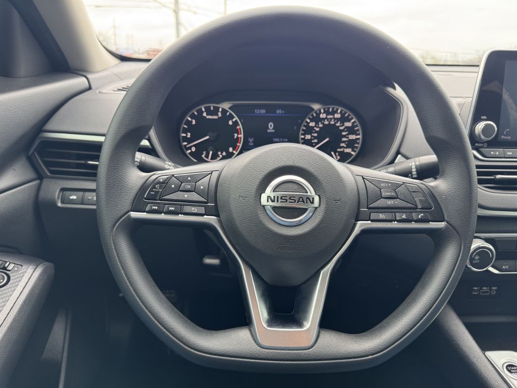 2019 Nissan Altima Image 13