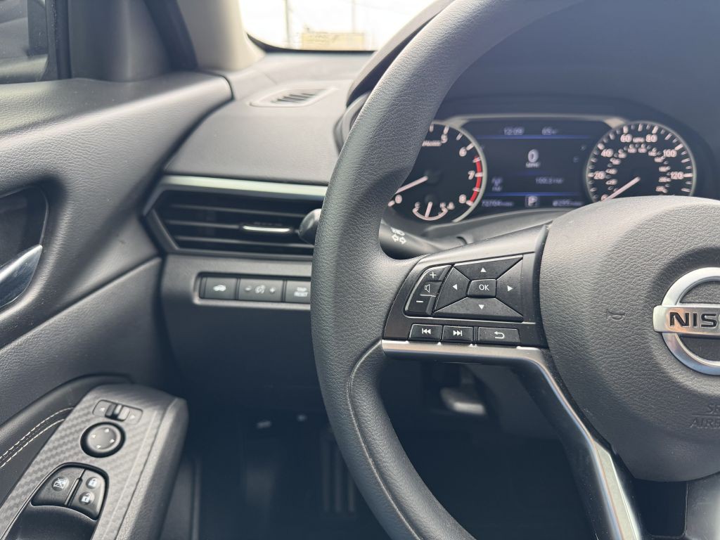 2019 Nissan Altima Image 14