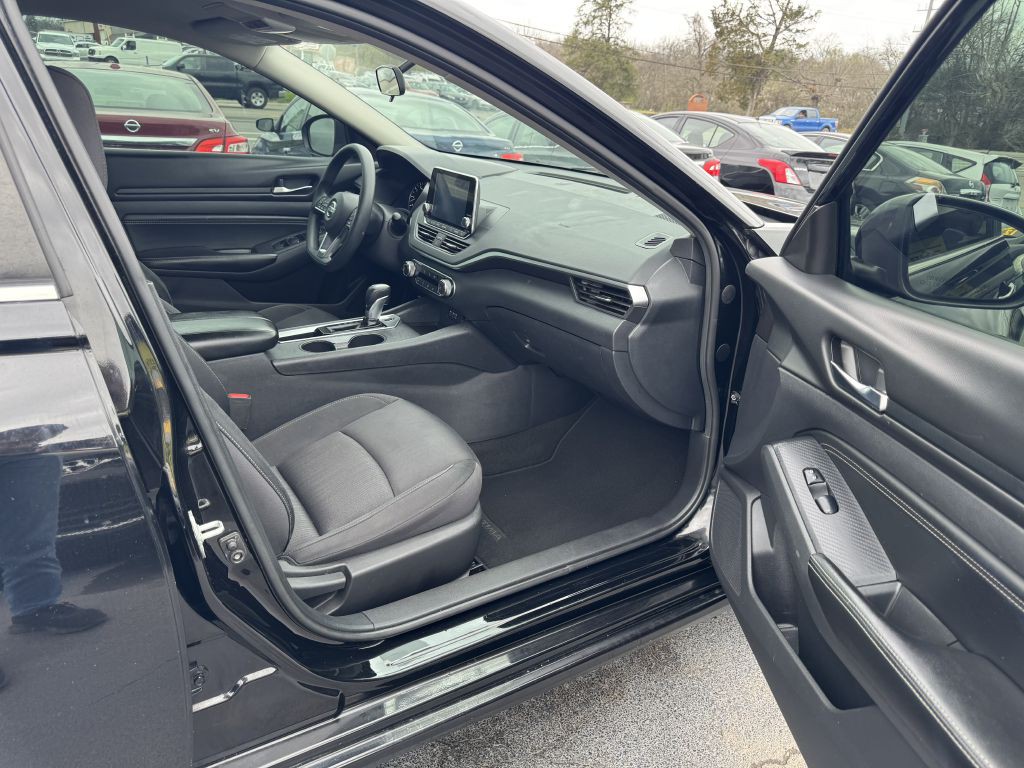 2019 Nissan Altima Image 23