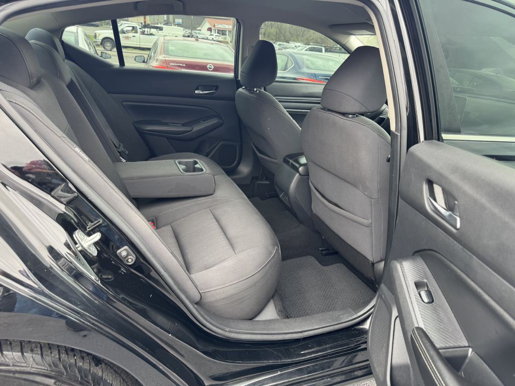 2019 Nissan Altima Image 24