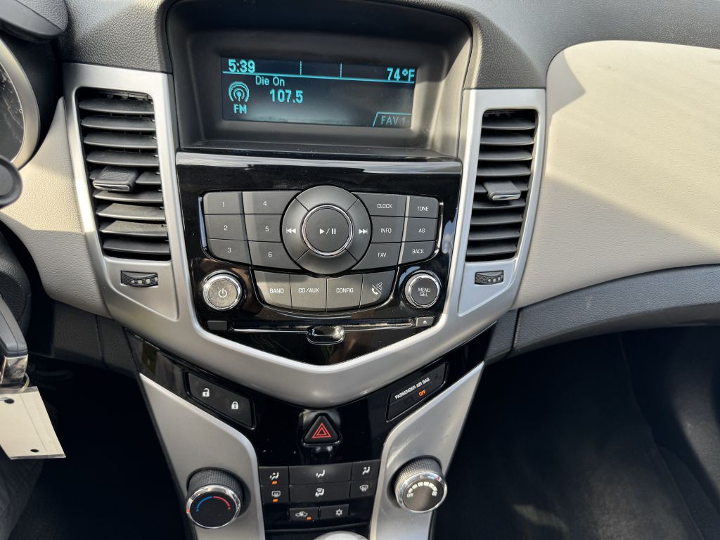 2014 Chevrolet Cruze Image 16