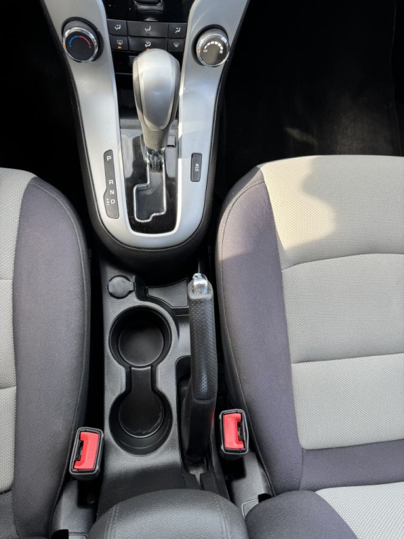 2014 Chevrolet Cruze Image 17