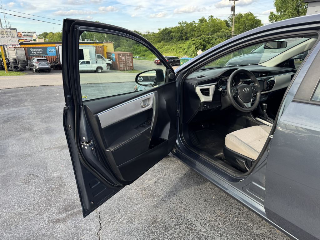 2015 Toyota Corolla Image 9