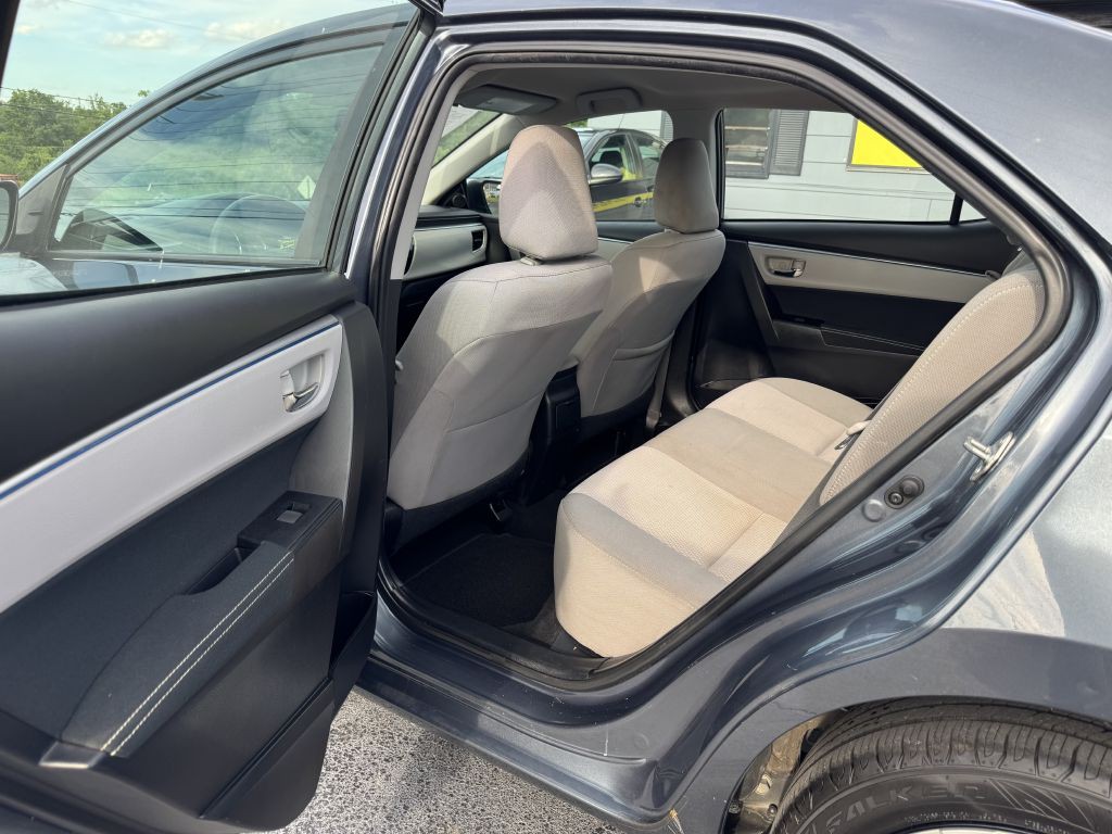 2015 Toyota Corolla Image 11