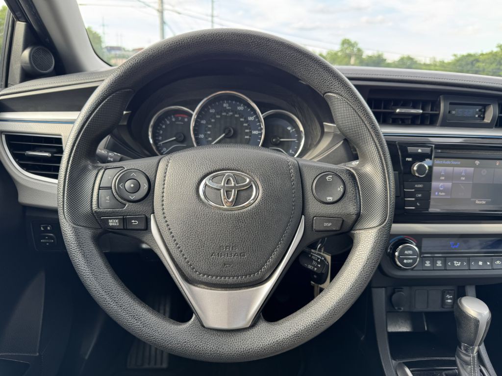 2015 Toyota Corolla Image 13