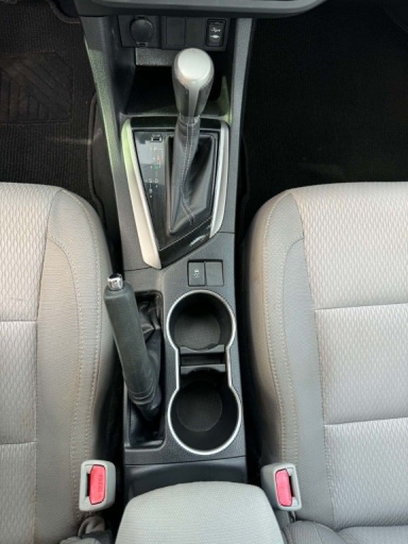 2015 Toyota Corolla Image 18
