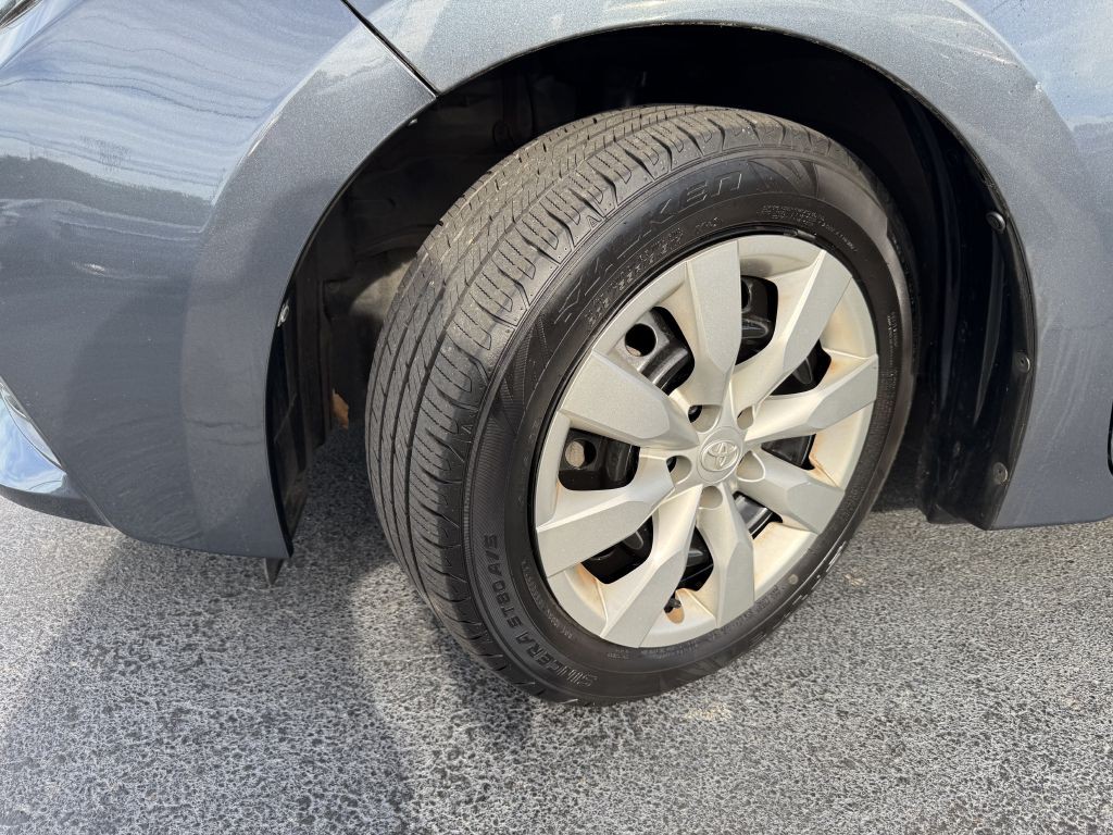 2015 Toyota Corolla Image 21