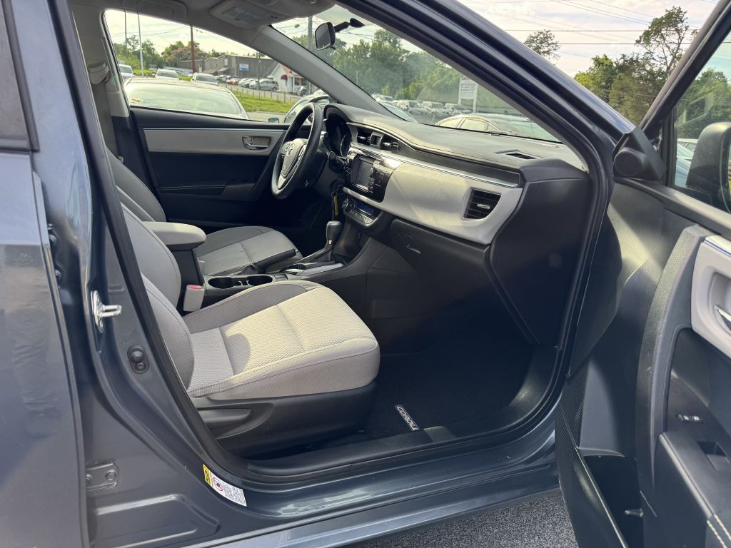 2015 Toyota Corolla Image 23
