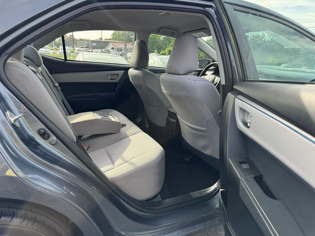 2015 Toyota Corolla Image 24