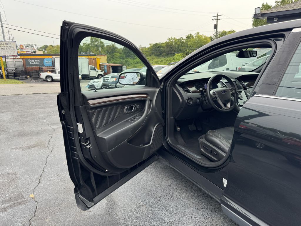 2013 Ford Taurus Image 9