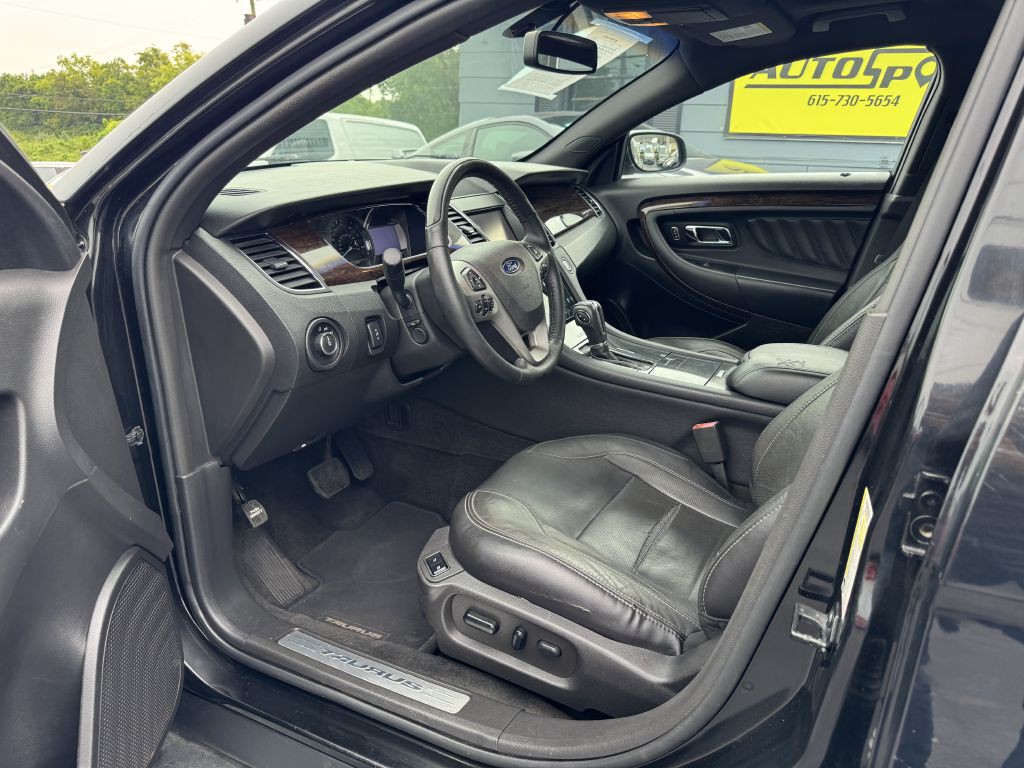 2013 Ford Taurus Image 10