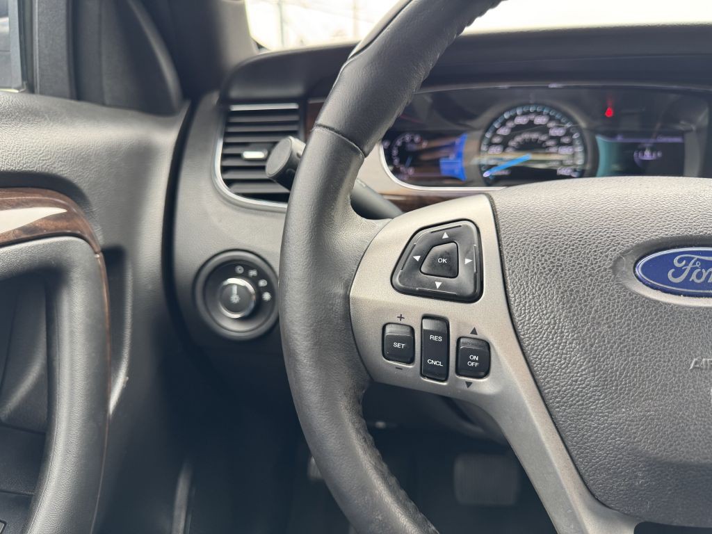 2013 Ford Taurus Image 14