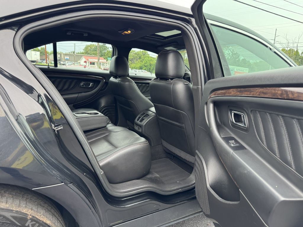 2013 Ford Taurus Image 24