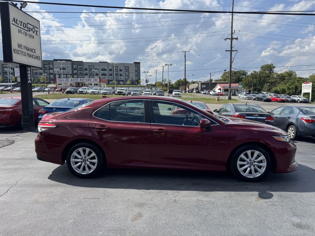 2019 Toyota Camry Image 8