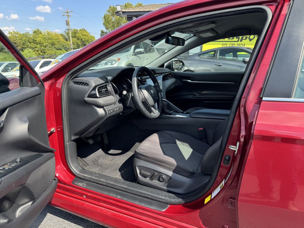 2019 Toyota Camry Image 10