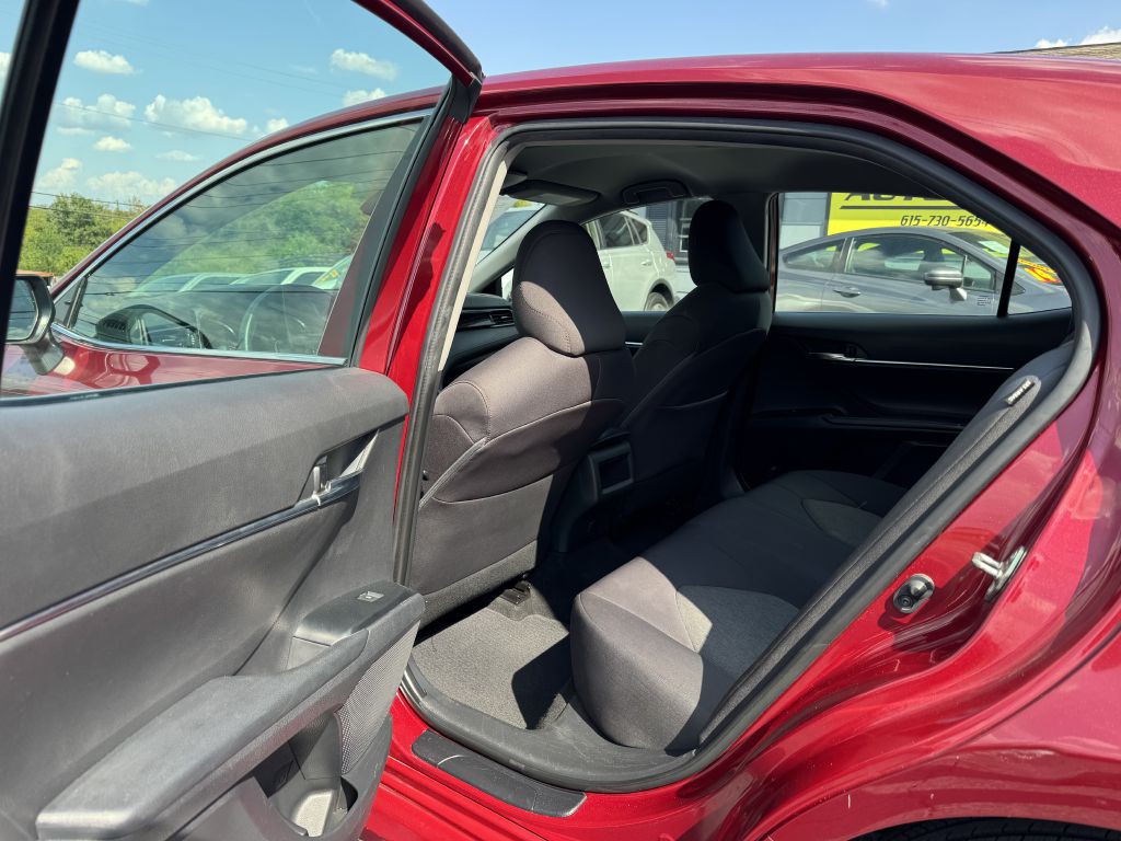 2019 Toyota Camry Image 11