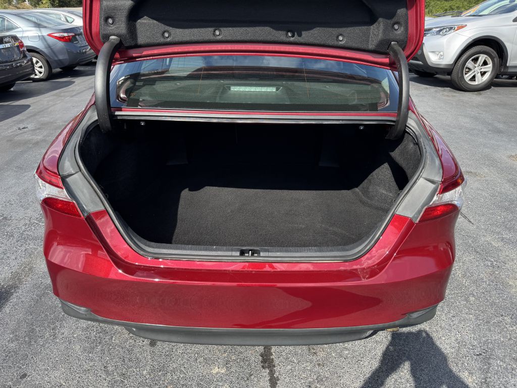 2019 Toyota Camry Image 20
