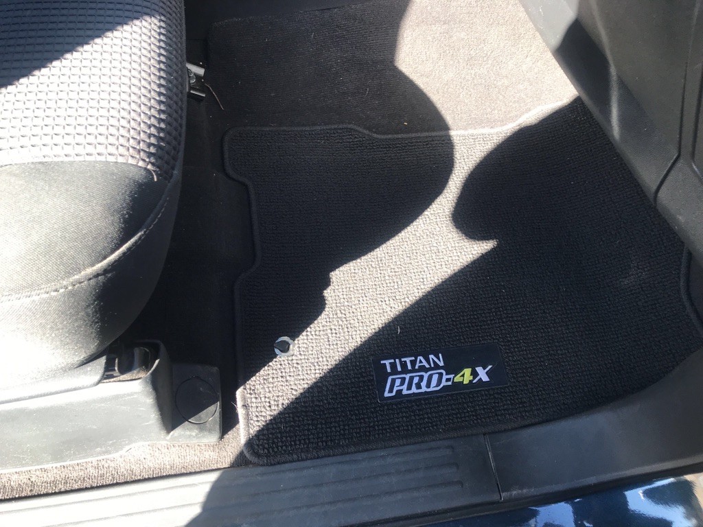 2015 Nissan Titan Image 24