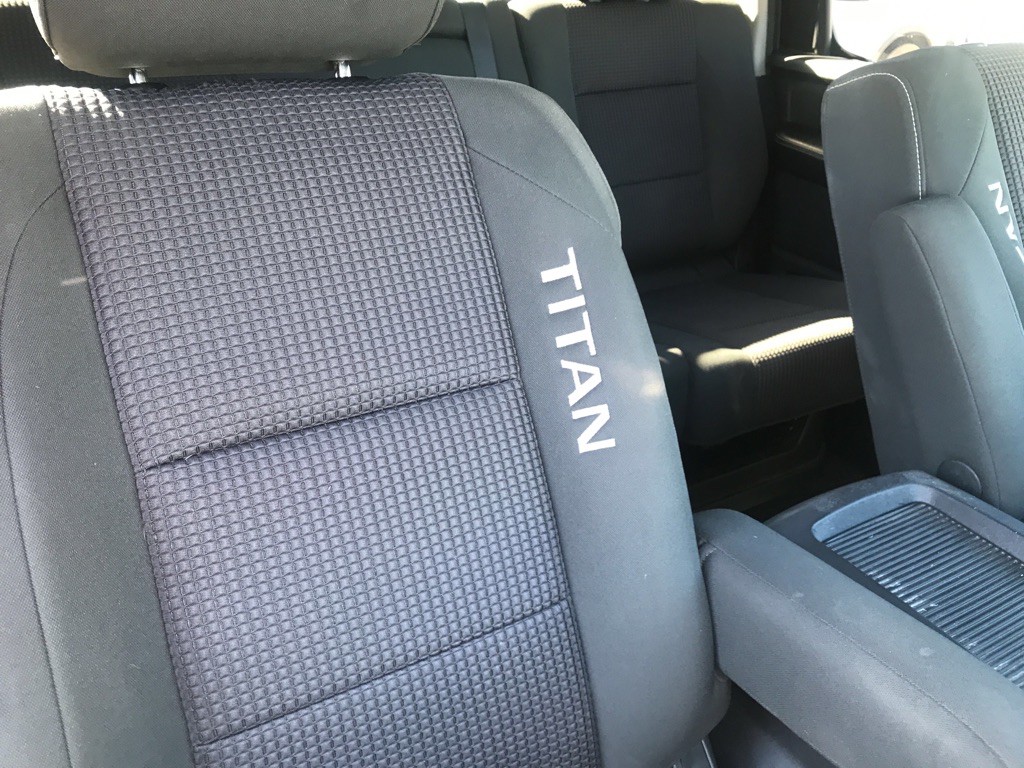 2015 Nissan Titan Image 26