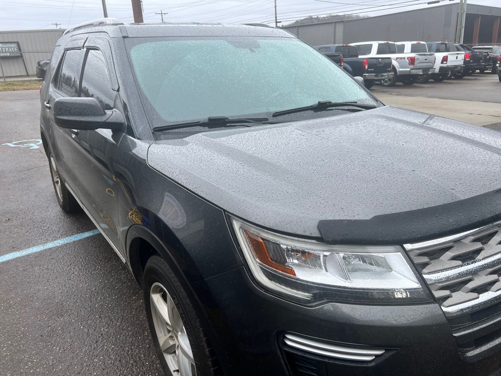 2018 Ford Explorer Image 2