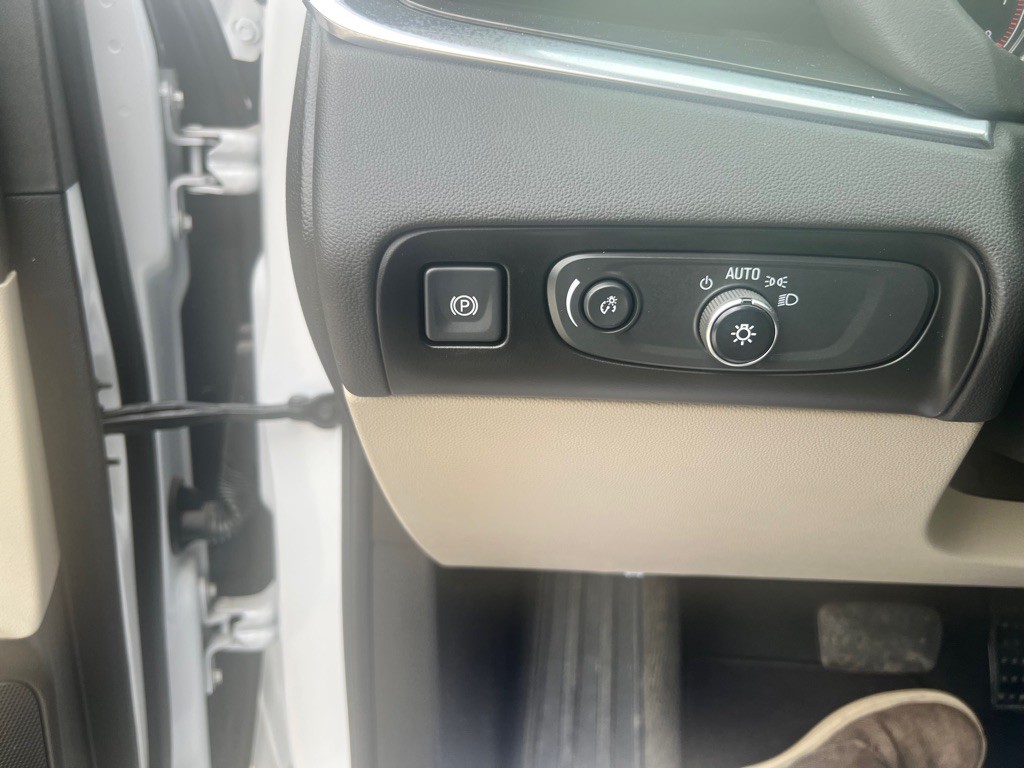 2021 Buick Enclave Image 16