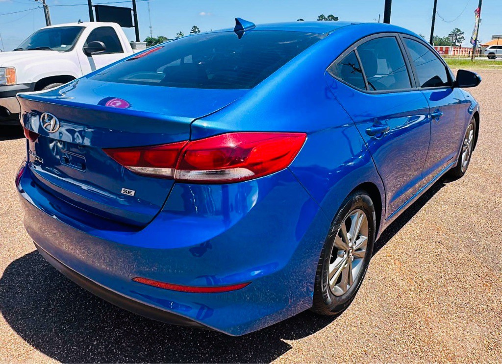 2017 Hyundai Elantra Image 4