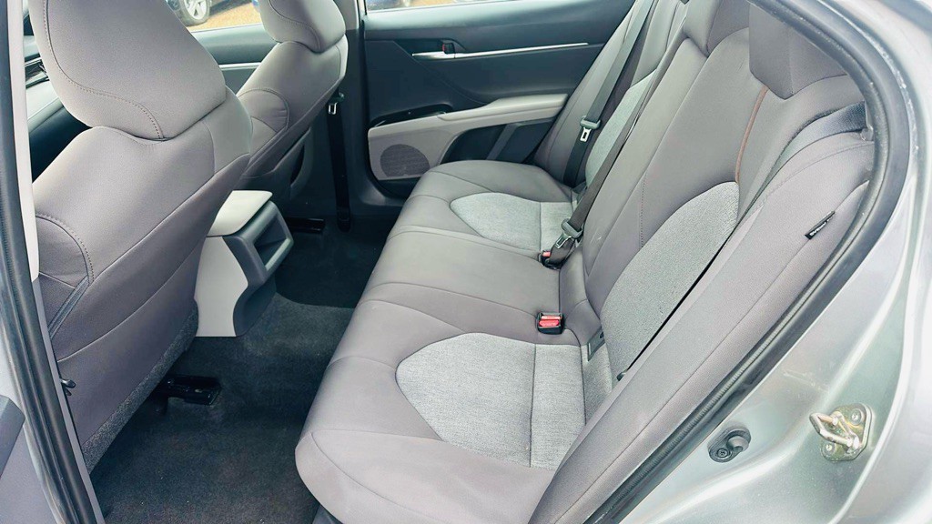 2019 Toyota Camry Image 6