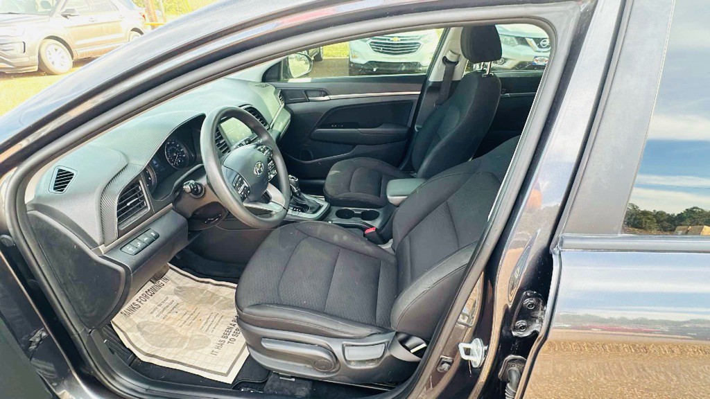 2020 Hyundai Elantra Image 6