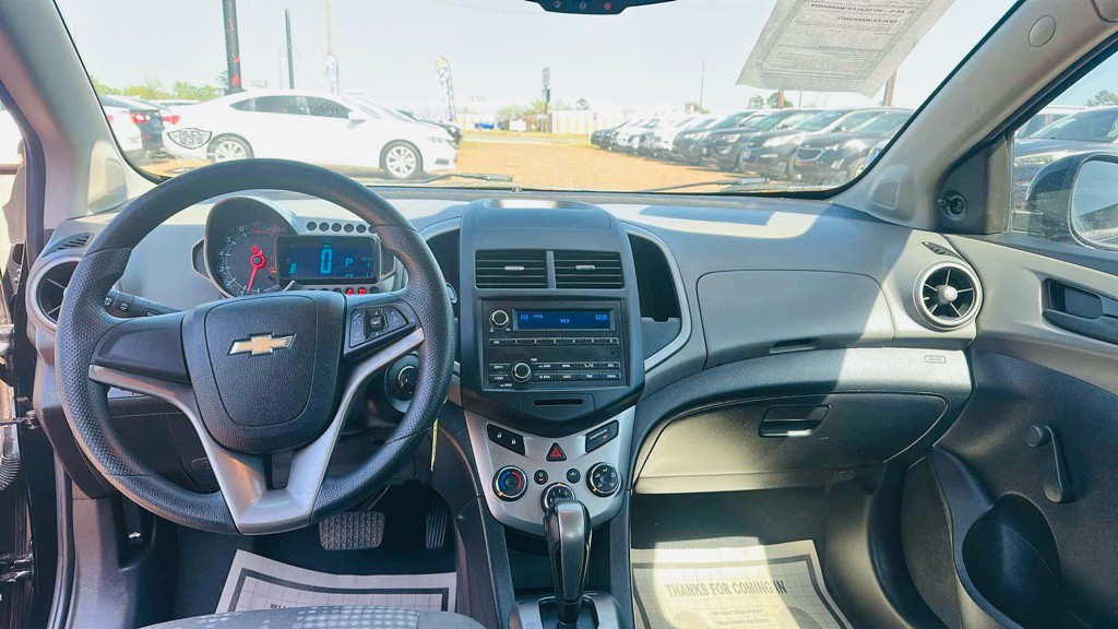 2016 Chevrolet Sonic Image 5