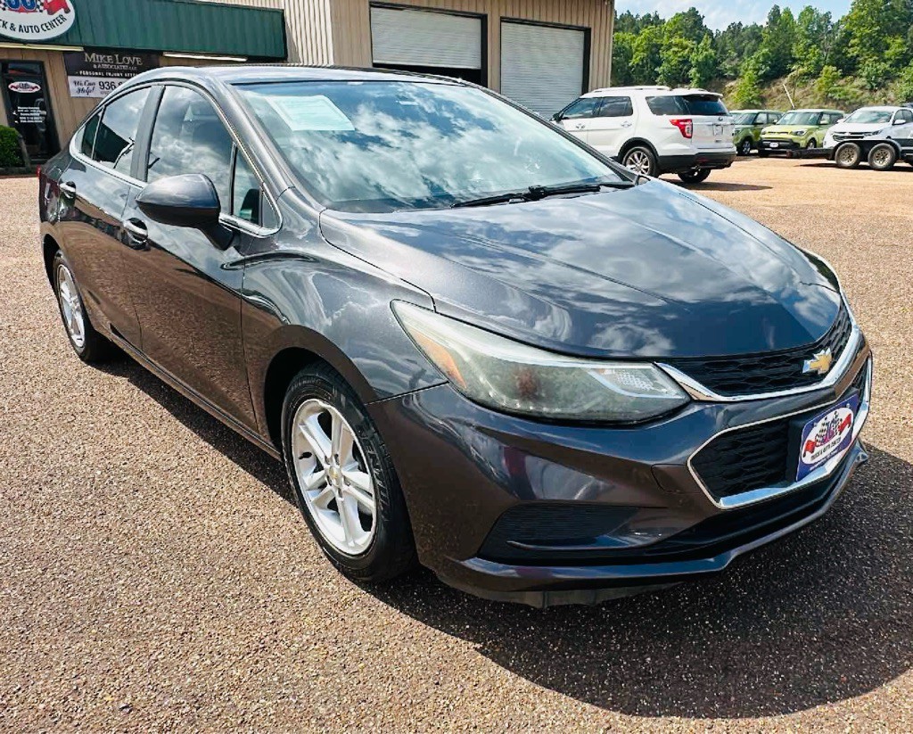 2016 Chevrolet Cruze Image 1