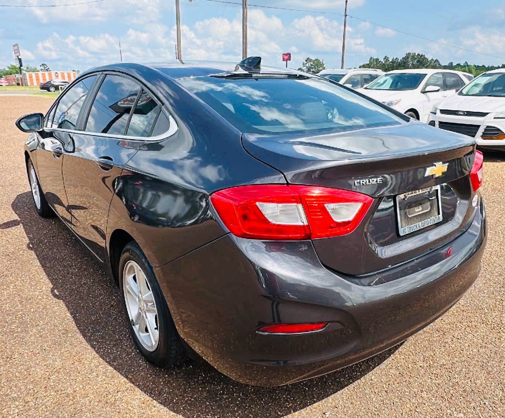 2016 Chevrolet Cruze Image 3