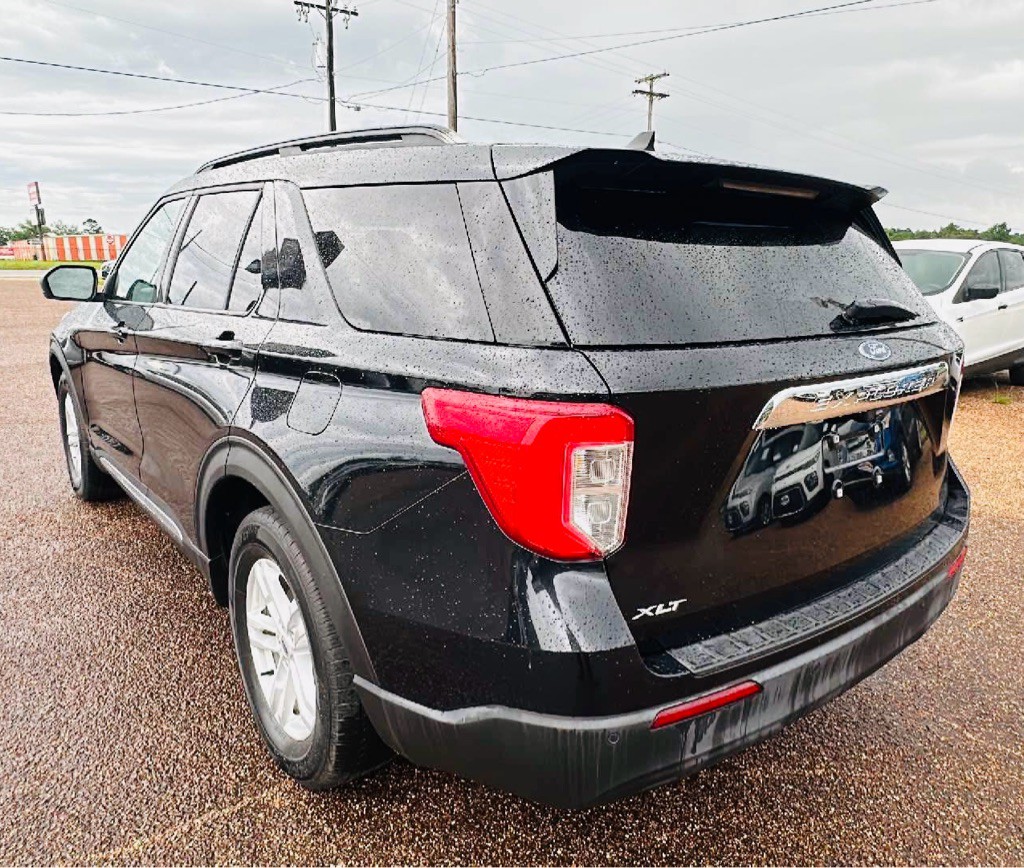 2021 Ford Explorer Image 4