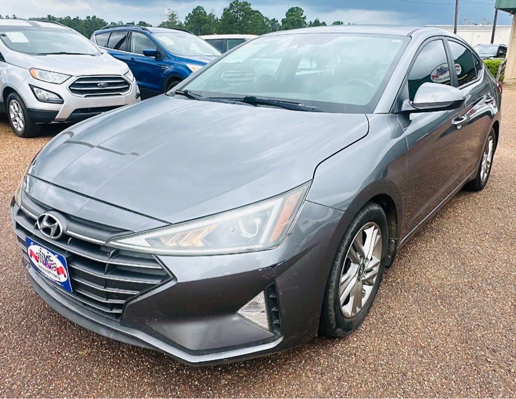 2019 Hyundai Elantra Image 2