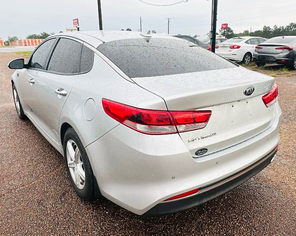 2018 Kia Optima Image 4