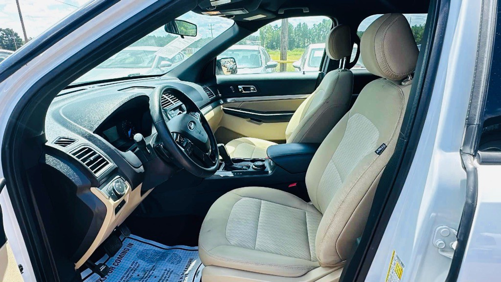 2017 Ford Explorer Image 6